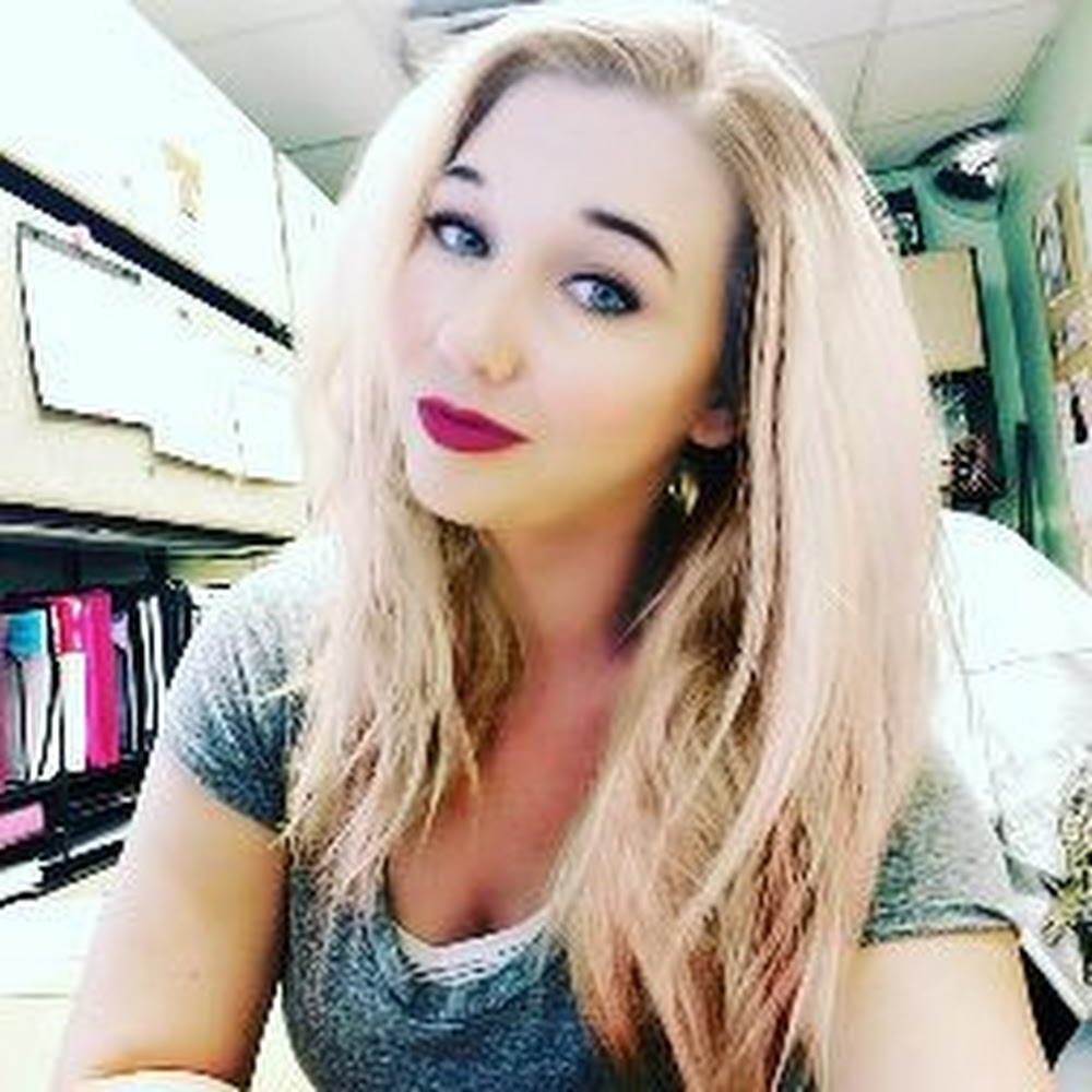 Meet your Posher, Ashlee